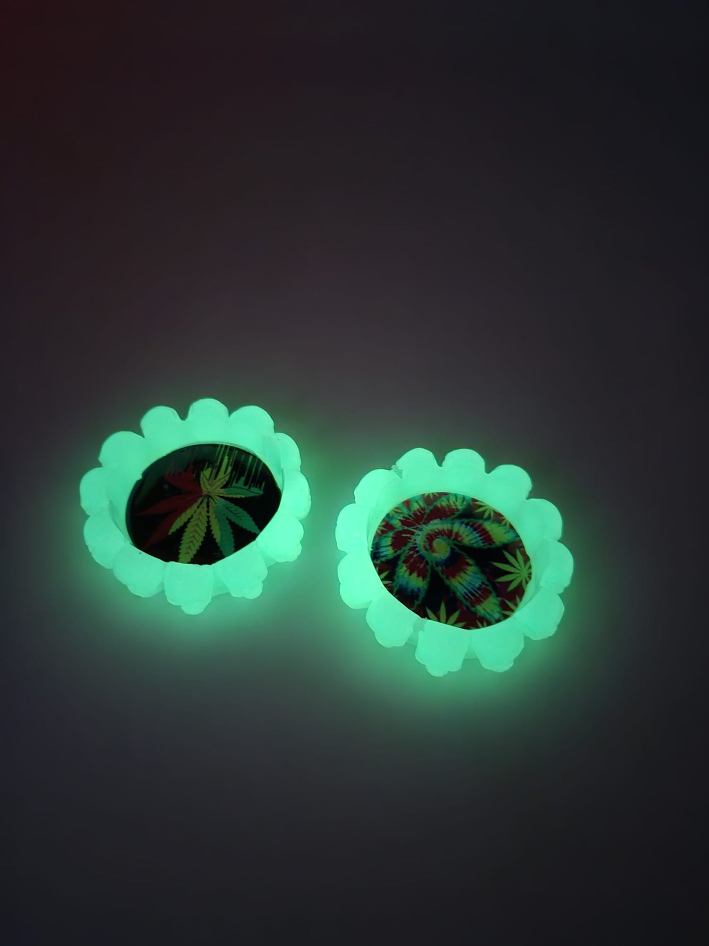 Nature Vibes Poly Stone Ashtray Glow in dark XH6223B